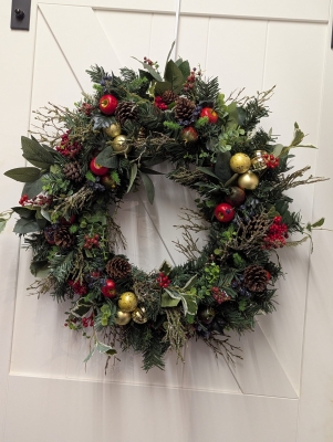 Christmas Wreath Gold & Red Baubles 50cm